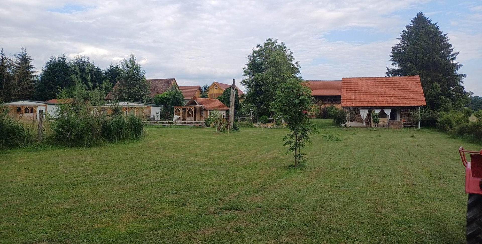 Edenski Vrt Ivancna Gorica Exterior photo